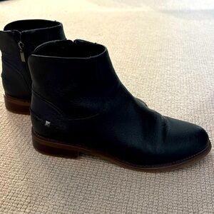 Franco Sarto Black Leather Ankle Bootie Zipper Black, Size 10